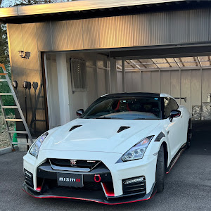 NISSAN GT-R R35