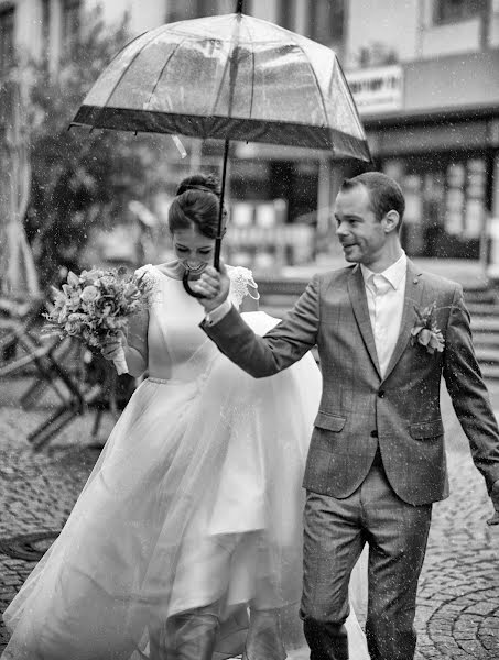 Fotografo di matrimoni Anastasia Hölzer (anastasiaholzer). Foto del 8 dicembre 2019