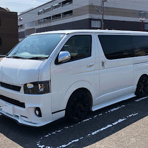 ハイエースバン TRH200V