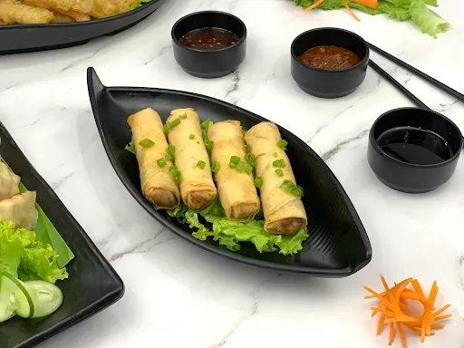 Chicken Spring Rolls (4 Pcs)