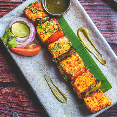 Lal Mirch Ka Paneer Tikka Shasliks