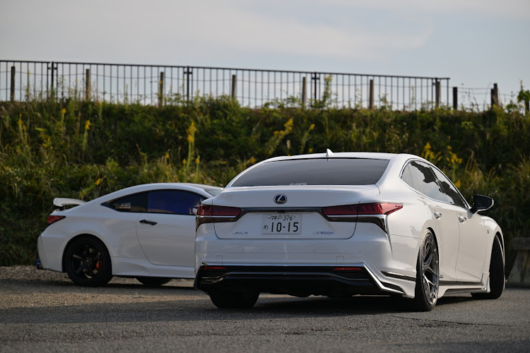 LSのLEXUS・LS500h Fsport・VOSSEN・vossen・RCFに関するカスタム事例の投稿画像2枚目