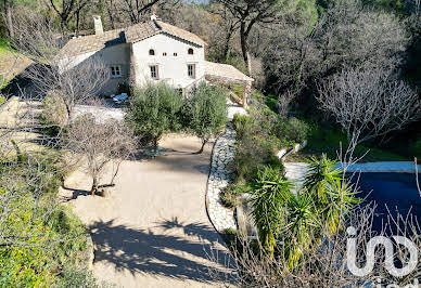 House with pool 3