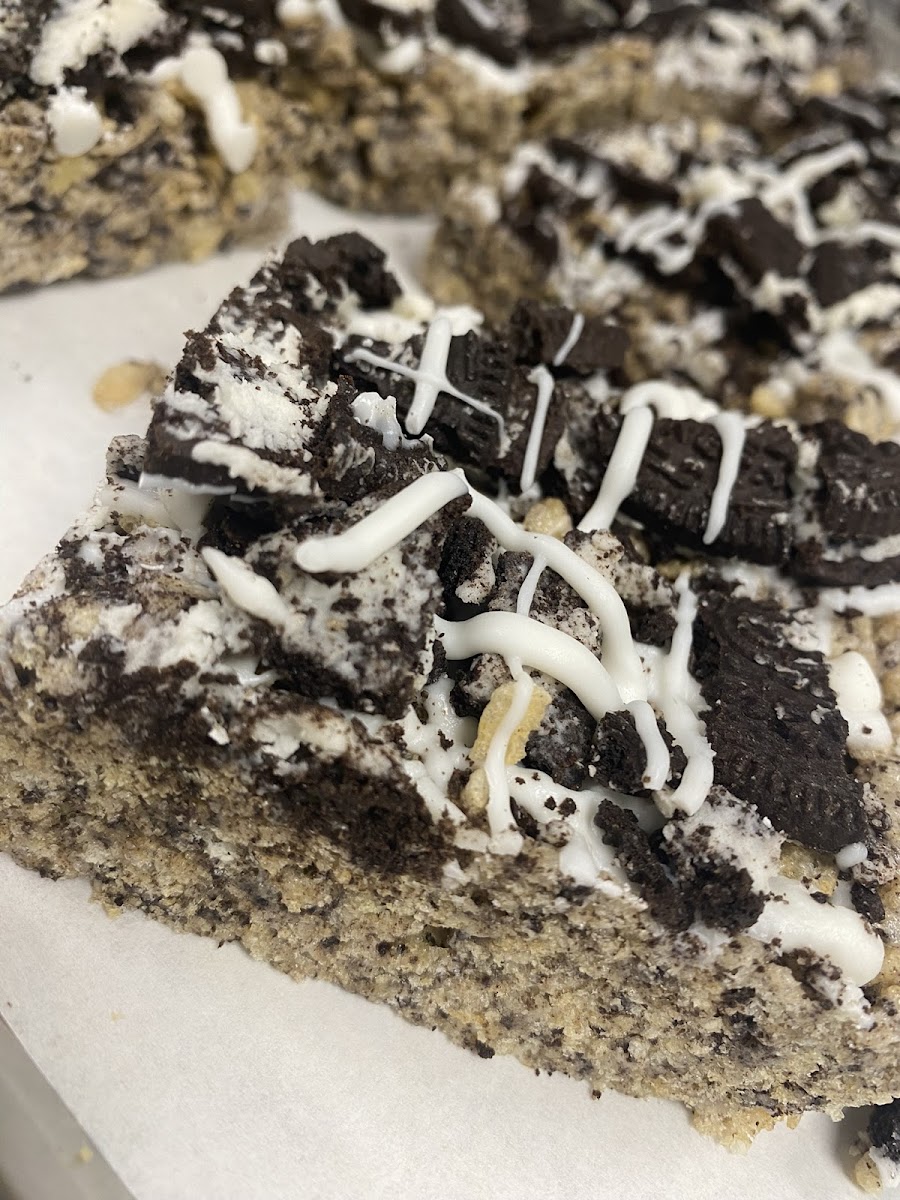 Cookies N Cream Rice Crispy Bars