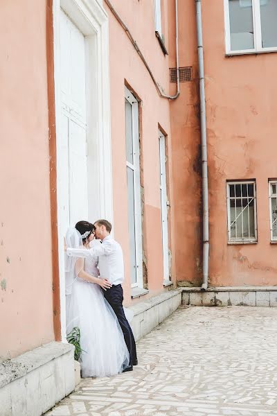 Fotógrafo de casamento Lyudmila Tolina (milatolina). Foto de 30 de junho 2016