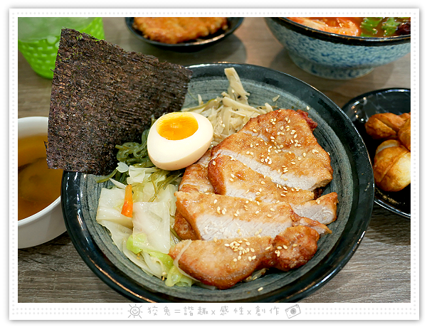 Photo 0