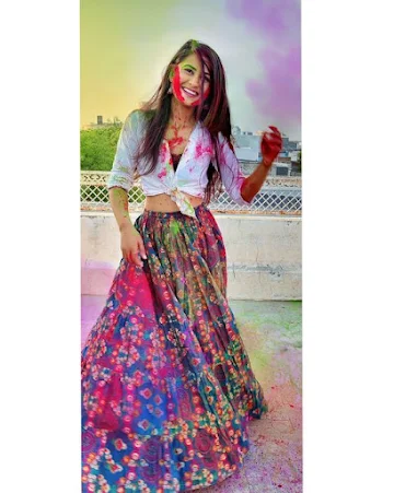 holi outfit for women