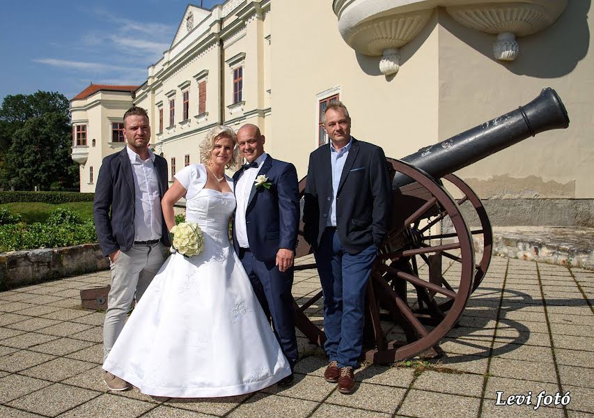 Fotógrafo de bodas Gombos Levente (levifoto). Foto del 3 de marzo 2019