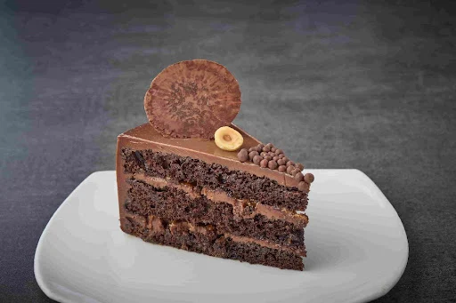 Hazelnut cake pc