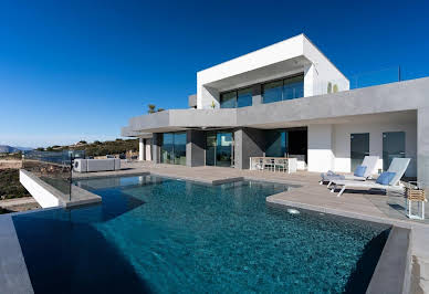 Property with pool 9