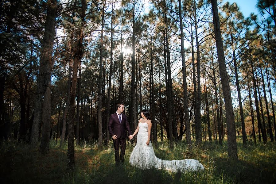 Fotografo di matrimoni Paola Gutiérrez (alexypao). Foto del 11 ottobre 2018