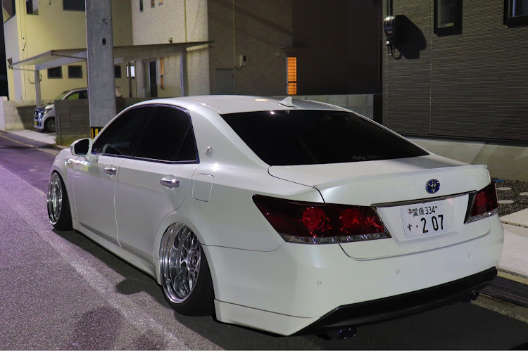 クラウンアスリートのDIY・車高調整・オフ会・ドライブに関するカスタム事例の投稿画像1枚目