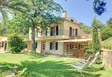 Maison avec piscine et terrasse 13