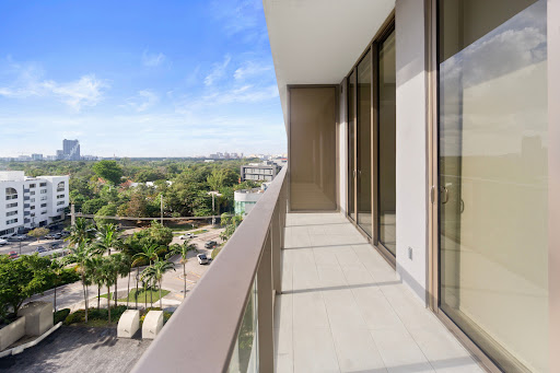 Apartment with pool 3