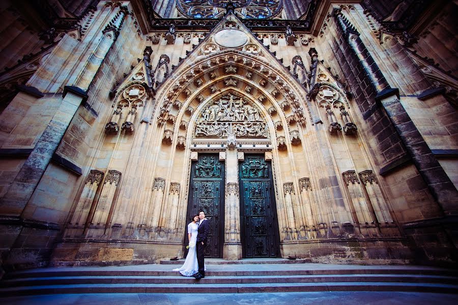 Fotógrafo de casamento Helena Szmigielova (szmigielova). Foto de 19 de março 2015