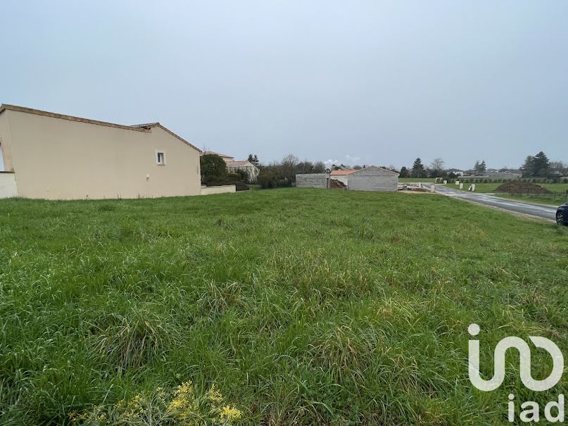 Vente terrain  1039 m² à Sauzé-Vaussais (79190), 21 000 €