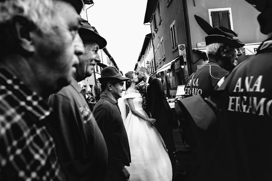 Fotógrafo de casamento Mirko Turatti (spbstudio). Foto de 11 de setembro 2018