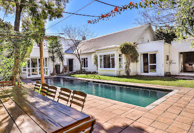 Maison avec piscine et jardin 7