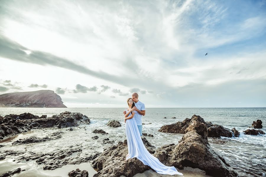 Fotografo di matrimoni Lyudmila Bordonos (tenerifefoto). Foto del 5 novembre 2016