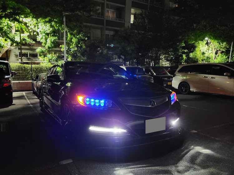 レジェンドのジュエルアイLEDヘッドライトに関するカスタム事例の投稿画像1枚目