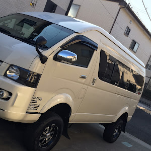 ハイエースバン TRH226K