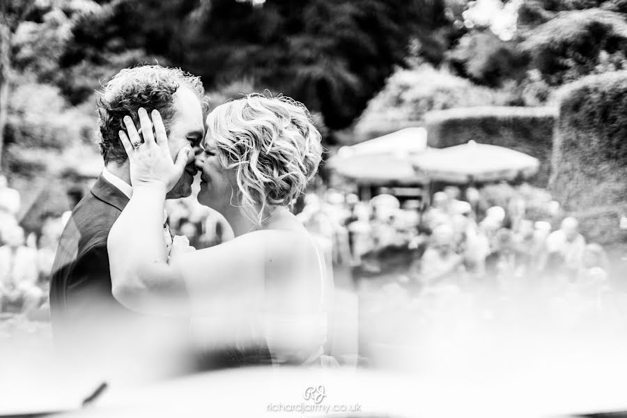 Fotografo di matrimoni Richard Jarmy (richardjarmy). Foto del 15 maggio 2017