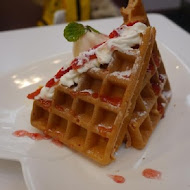 彩虹國度 Rainbow Waffle(台中中港店)