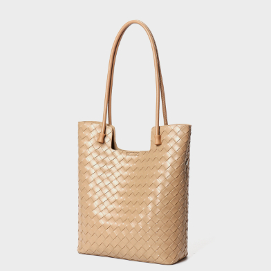 Title 1, Woven Portable Large Capacity Cowhide Commuter ...