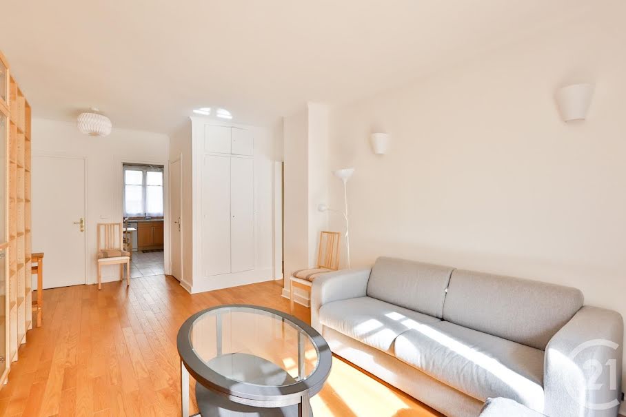 Location meublée appartement 3 pièces 71.93 m² à Paris 16ème (75016), 2 105 €