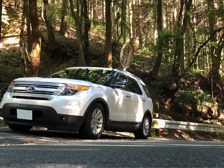 エクスプローラーのドライブ・ノーマル・ただの暇つぶし・fordに関するカスタム事例の投稿画像1枚目