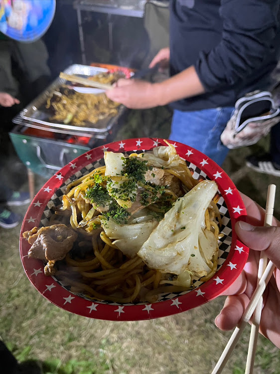 スイフトスポーツのぷM・作業&BBQオフ会🤣・スイスポ博物館ショールームへようこそ🤣・おぃー😭32ワシだけじゃんかぁー😭😭・夫婦揃って車好きに関するカスタム事例の投稿画像15枚目