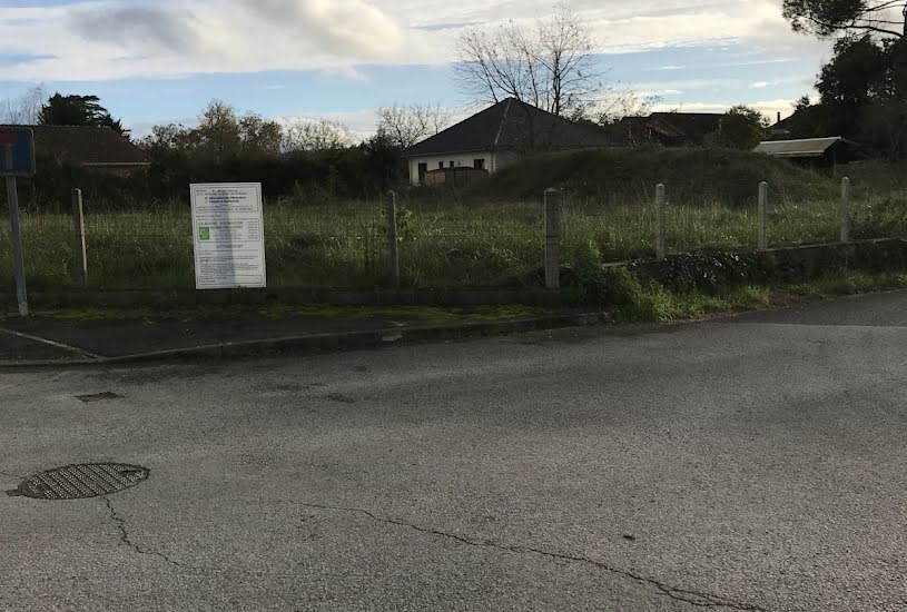  Vente Terrain à bâtir - 1 951m² à Salies-de-Béarn (64270) 