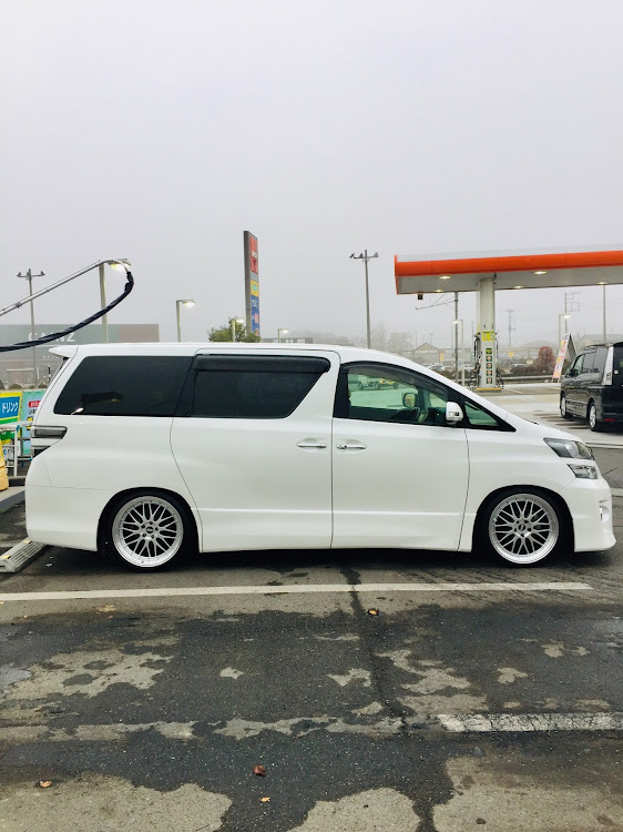 ヴェルファイアの洗車・ヴェルファイア・ショッピングに関するカスタム事例の投稿画像2枚目