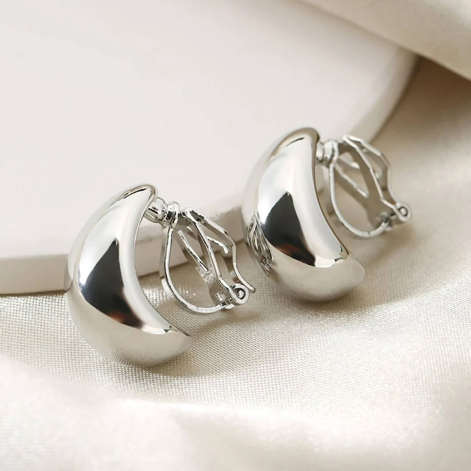 Boucles d'oreilles tendance, style français, luxe en forme de goutte et clip d'oreille, pour un look élégant et raffiné.