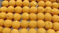 Giriraj Sweets And Snacks photo 3