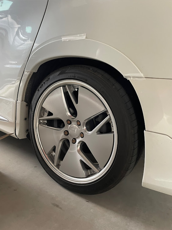 ヴェルファイアのTRD・フェンダーエクステンション・モデリスタエアロ・workwheelsに関するカスタム事例の投稿画像2枚目