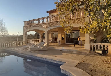 Villa with pool and terrace 2