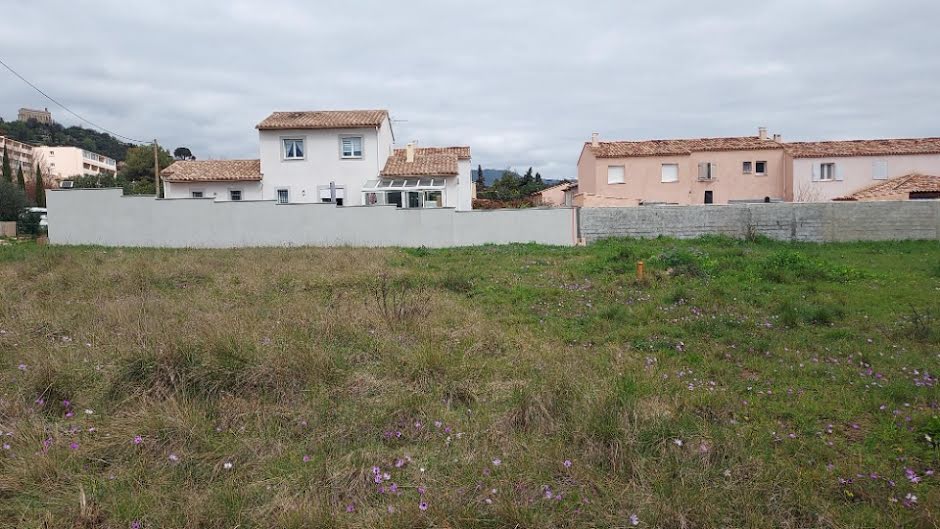 Vente terrain  418 m² à Cuers (83390), 189 000 €