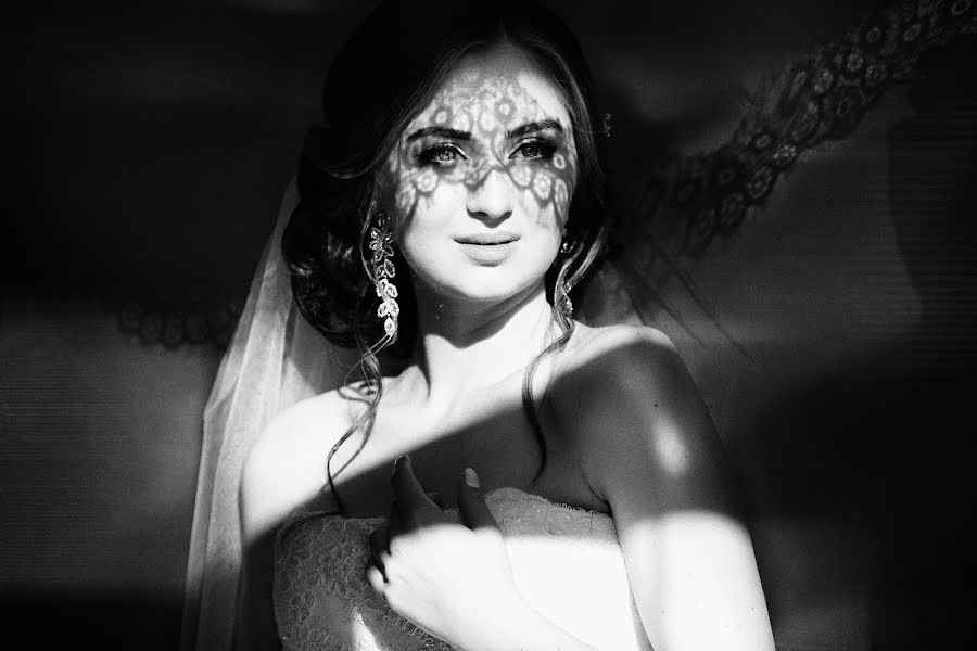 Wedding photographer Mila Abaturova (milatoy). Photo of 19 February 2016