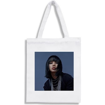 Túi tote BlackPink in hình Lisa How you like that