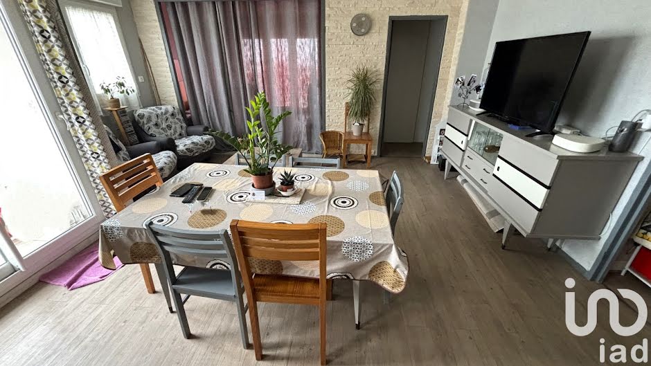 Vente appartement 3 pièces 63 m² à Parthenay (79200), 50 000 €