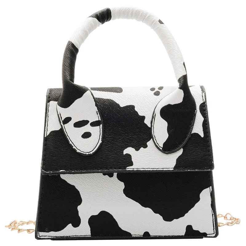 Sac bandoulière mini fashion tendance été, avec une seule épaule, idéal pour transporter l'essentiel avec style et confort pendant les journées ensoleillées.