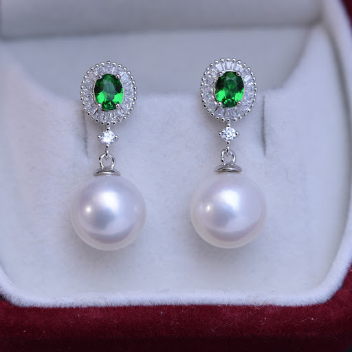 Title 7, Freshwater Pearl Ear Studs 10-11mm White Perfec...