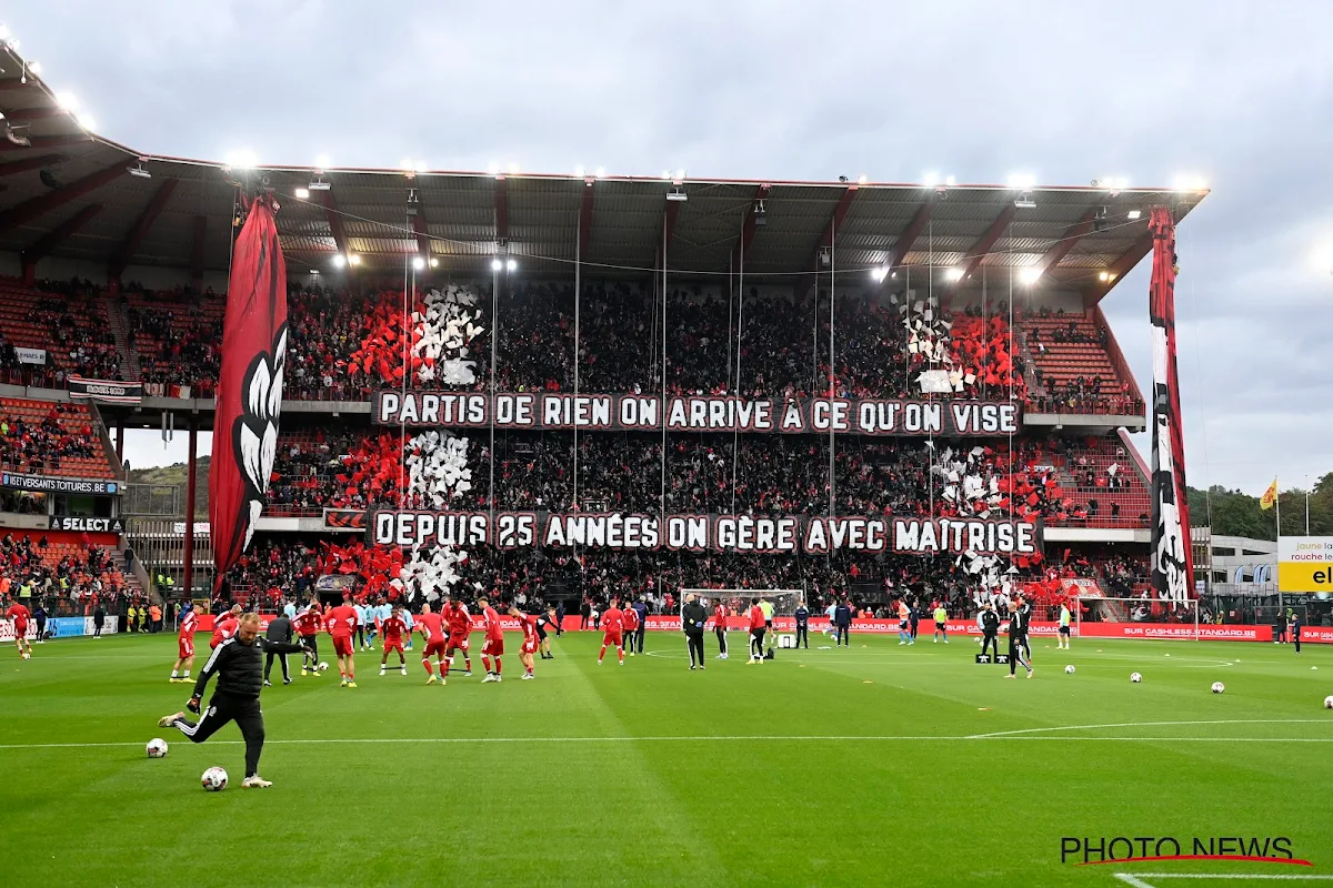 🎥 Les supporters du Standard de Liège déploient un impressionnant tifo pour la réception du Club de Bruges 