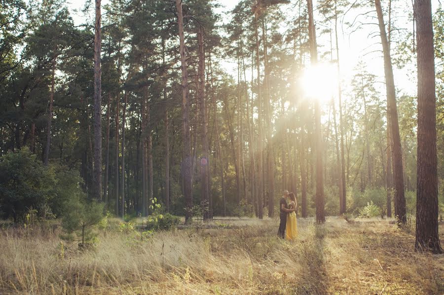 Fotógrafo de casamento Stanis Denchuk (curlyphoto). Foto de 17 de maio 2018