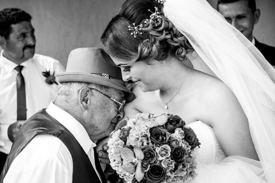 Fotografo di matrimoni Juhos Eduard (juhoseduard). Foto del 20 settembre 2016