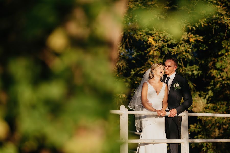 Wedding photographer John Hope (johnhopephotogr). Photo of 1 October 2019