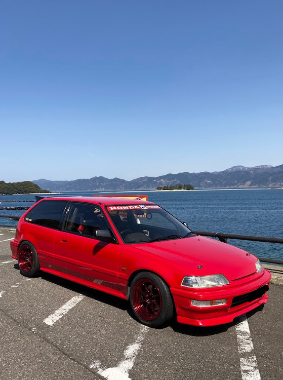 シビックの#グランドシビック・フレンドさんに感謝！・ホイール交換・キャンディーレッドに関するカスタム事例の投稿画像3枚目