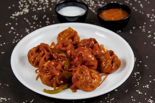 Veg Chilli Dry Momos [8 Pieces]