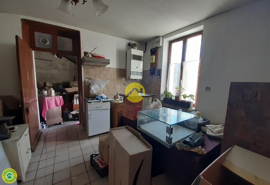 Vente maison 5 pièces 107 m² à Huriel (03380), 49 500 €